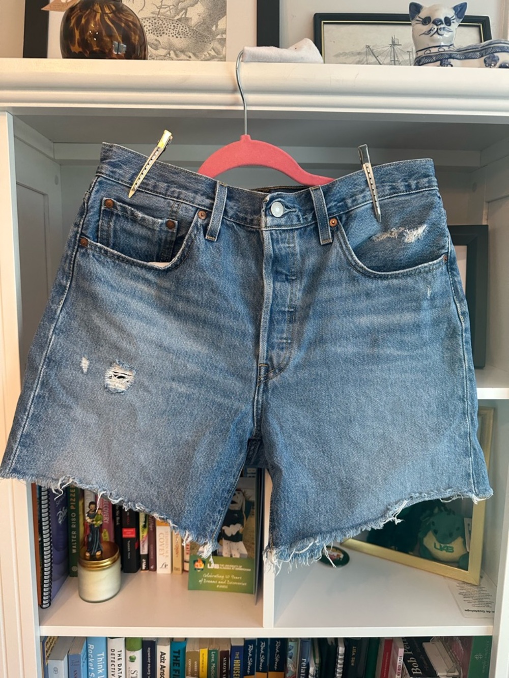 Levi’s Classic High-Rise Distressed Denim Shorts - Blue (Medium Wash)